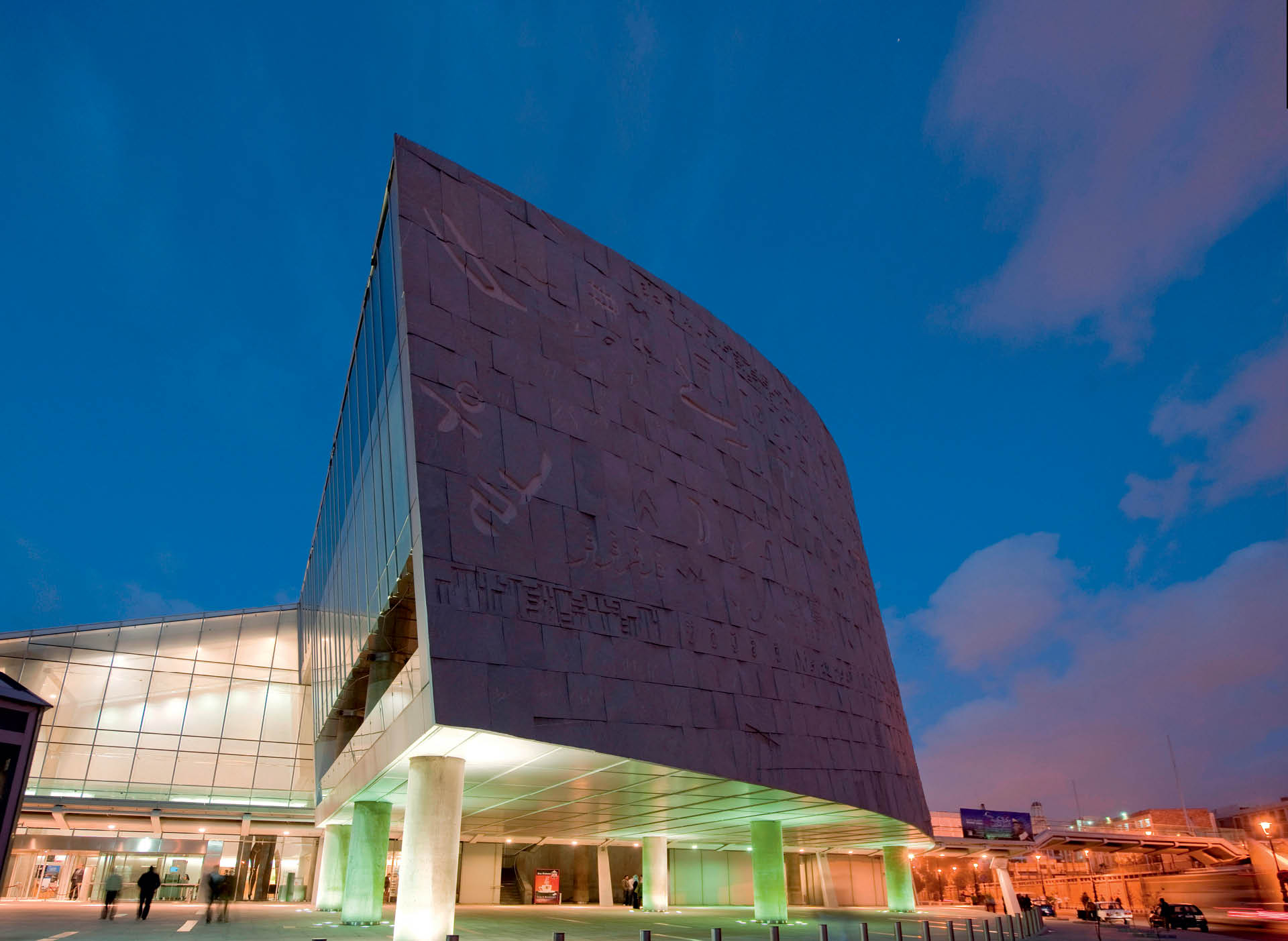 719044_big_photo_image_photo_image